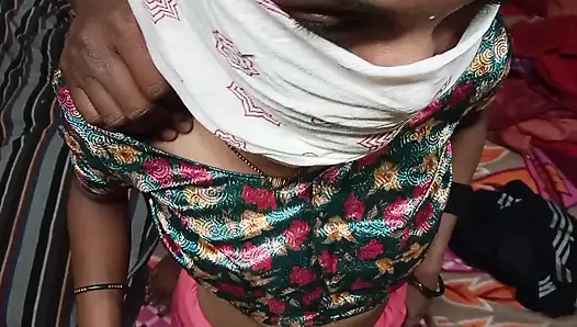 Die Schöne Sexy Schwägerin Gefickt, Nachdem Sie Ein Tuch Auf Ihrem Mund Gefesselt Hatte