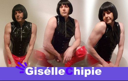 Spiel mit Schwanz in Latex .. Creampie auf dem Boden ..