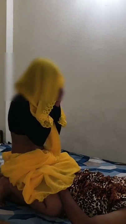 Indian Hot saree bhabhi sucking my cock and hardcore sex with devar | Clip 1