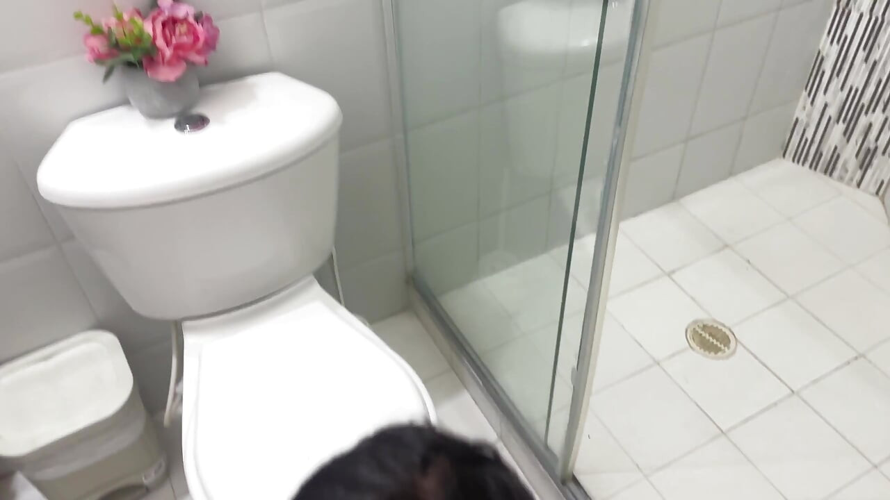 I Couldn't Oppose! Manuela Alvarez Showers Without Underwear and I Go in to Fuck Her Hard in the Bathroom