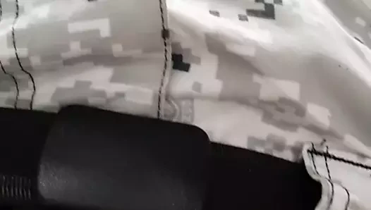 Deslechada en pantalon de la GNM