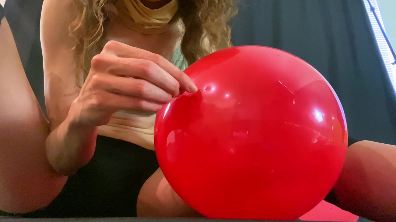 Balon iğne ile patlıyor