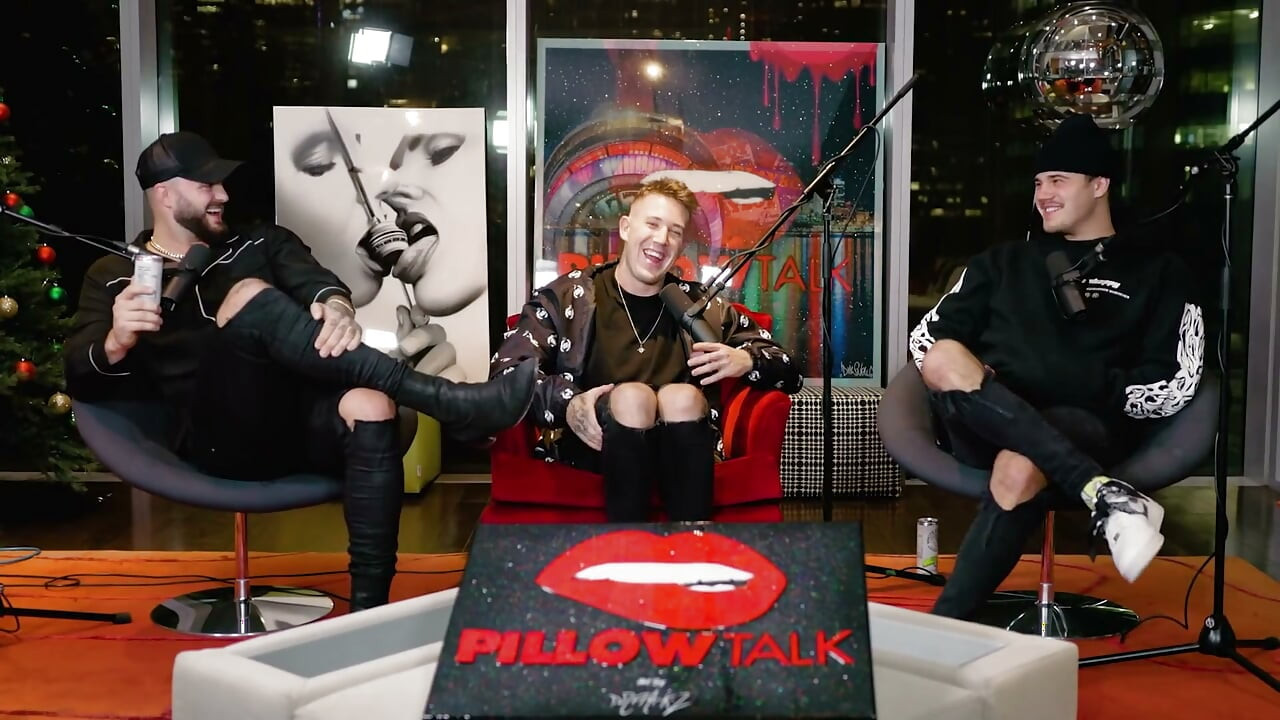Brad Sousa îl întreabă pe Jake Paul cum gustă D* ck!! (Tana Mongeau Drama)