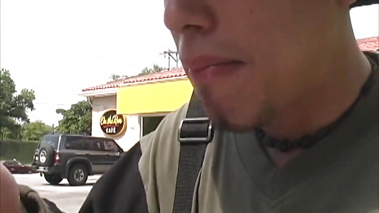 하드코어 자지를 따먹는 만족할 줄 모르는 미시 라틴계 여자