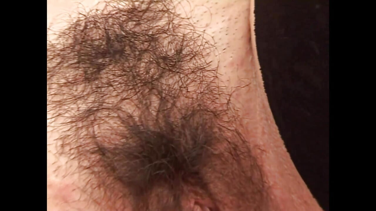 Brunette Amateur Cougar Intense Deep Masturbation