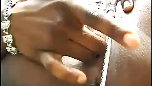 Schwarze schlampe wilde masturbation