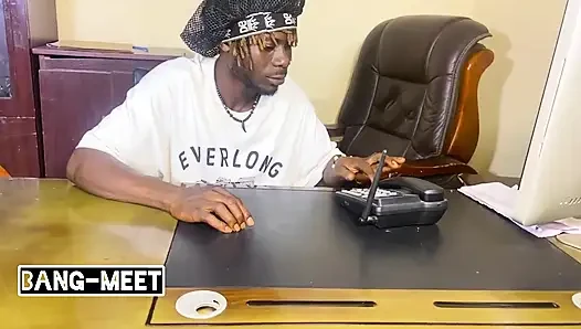 Cowok amerika kulit hitam ngentot aku enak banget