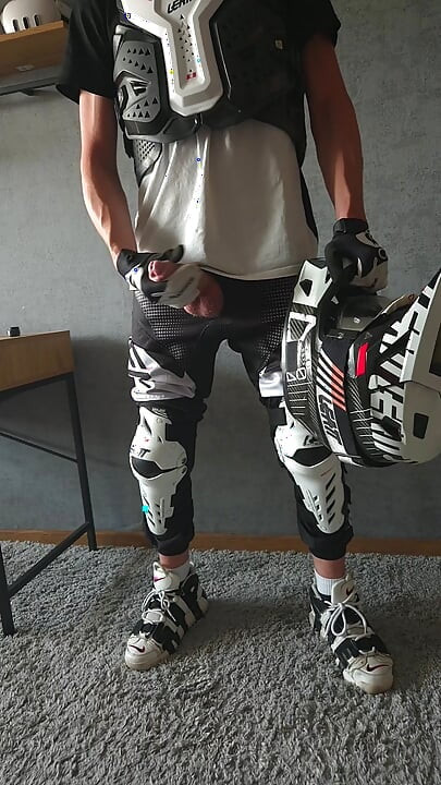 Cream Pie on My Mxhelmet