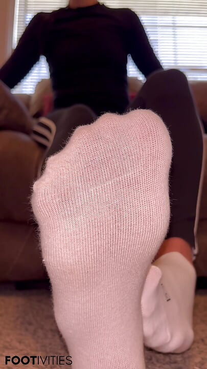 Silent Sock Tease - Ivys Feet - Footivities