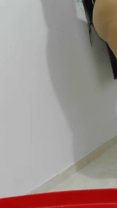"Stavio sam domaću kameru da snimim komšinicu a da ona to ne primeti"