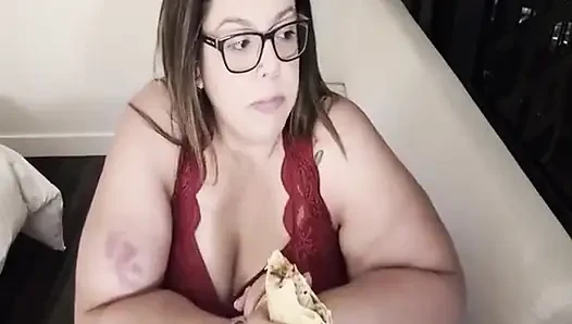 Plump Paradise: Super Burrito