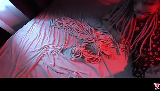 Junges unschuldiges mädchen bondage analfick mit doxy - erste show
