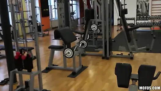 Public Pickups - Lucy Bell Skips the Gym to Suck Some Fat Cock