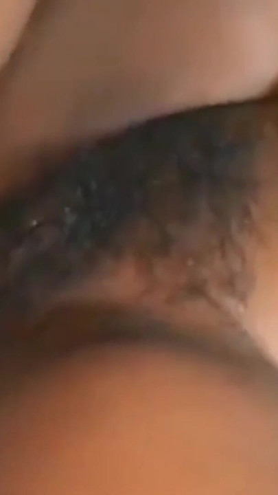 Snažan trenutak od "Dajem svom očuhu vruću doggy i drkanje do masivnog svršavanja XXX naija porno videi skinflict"