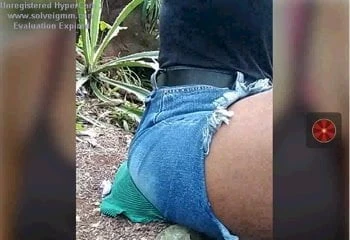 show tits outise in park