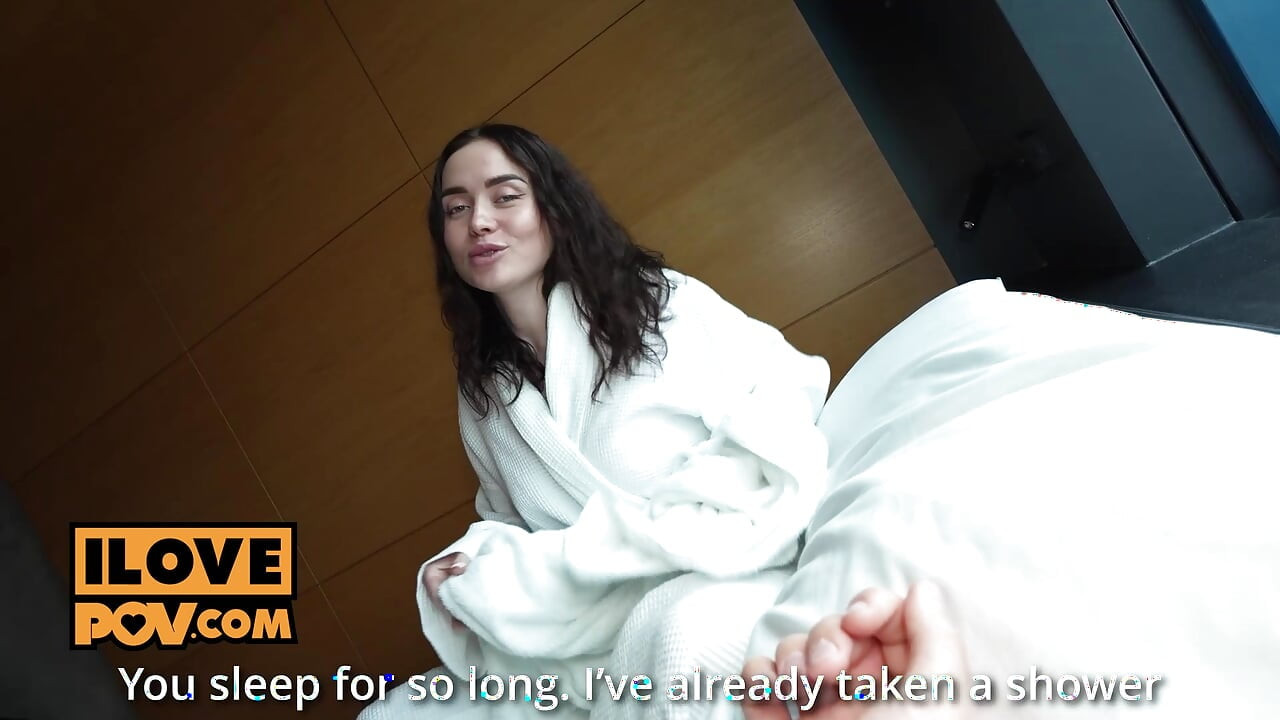 あなたの美しい彼女、ニッキー・ダンデライオンのために仕事をサボる