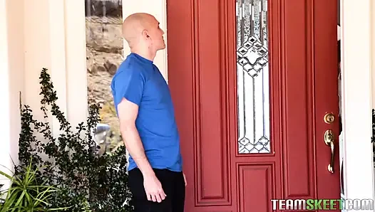 Hot dyke scissor fucks a curious teen
