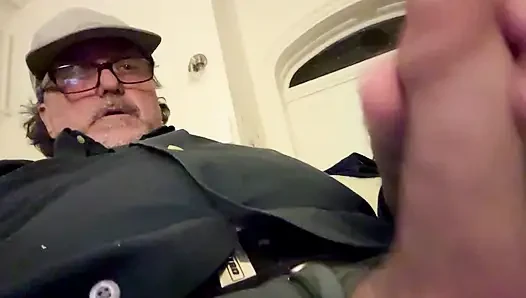 Üvey babasının tekrar tekrar mastürbasyonu