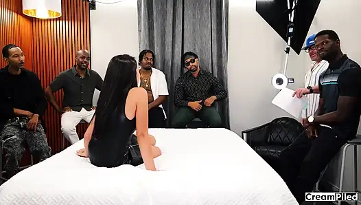 CreamPiled Showcase – Mira