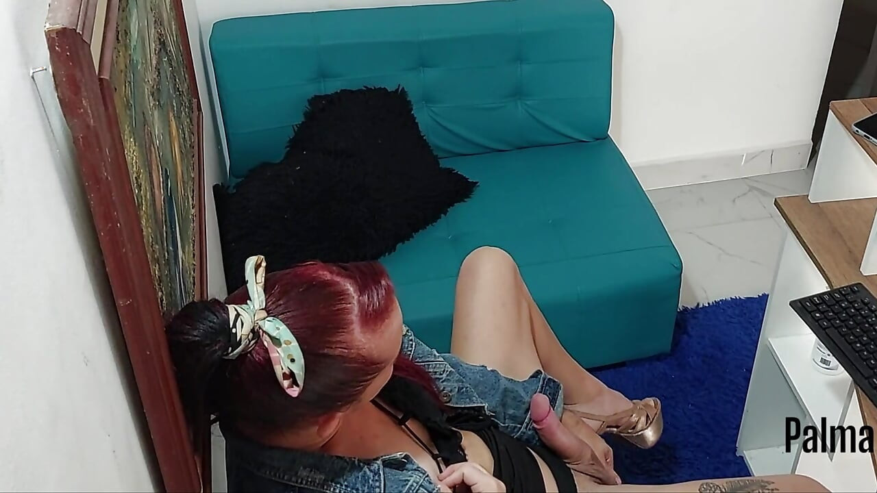 Karlita büyük bir siki götünde hissediyor