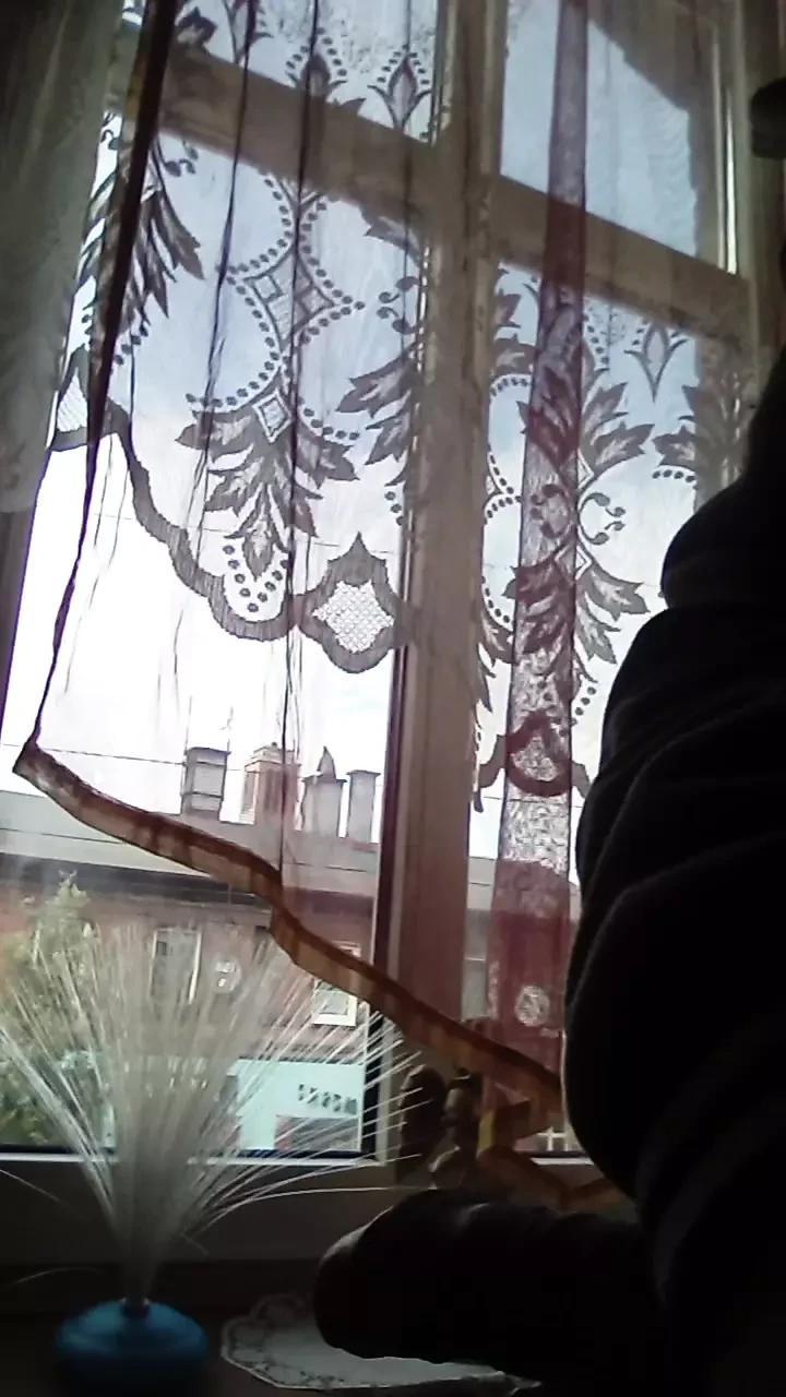 Magasság az ablak előtt