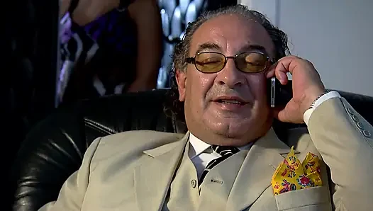 Rothaarige Tarra White Lutscht Und Reitet Massiven Schwanz Wild