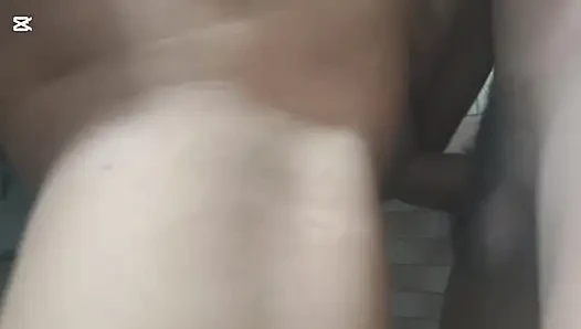 Video rekaman seks kakak tiri hot india lagi masak makan malam!