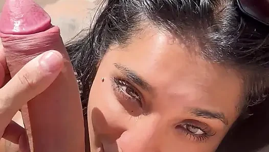 Dolgun Asyalı Eşim Terasta Beni Seviştirirken Komşu Izliyor- Yasmina Khan- Brady Bud