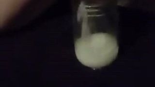 Огромная сперма в стакане
