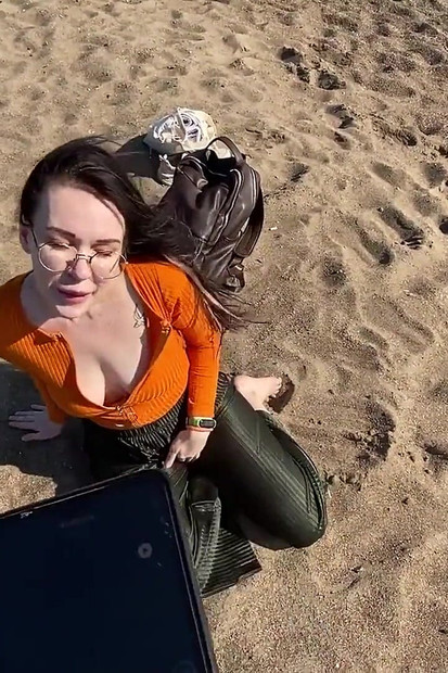 The Bitch Was Excited by an Interactive Toy and Sucked on the Beach  Murstar