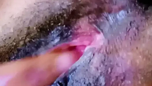 Bayangin besar ayah tiriku