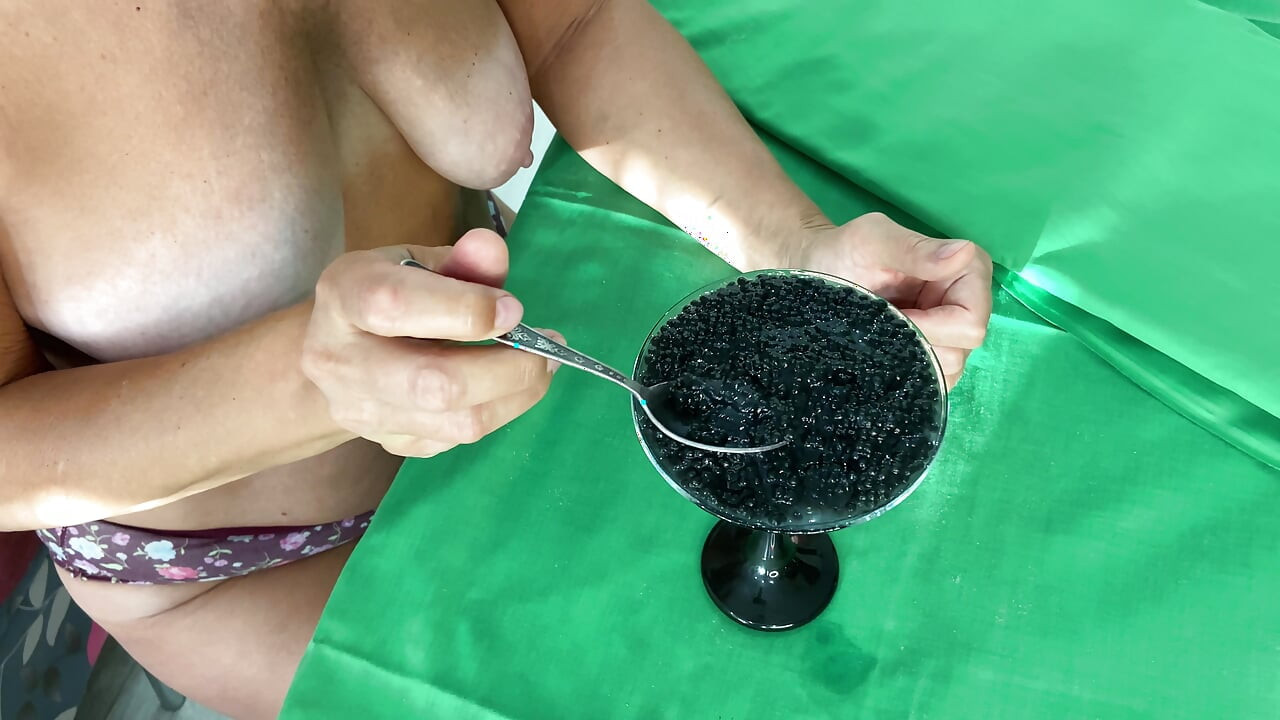 Mature stepmom milking her breeding bull balls foodfetish .