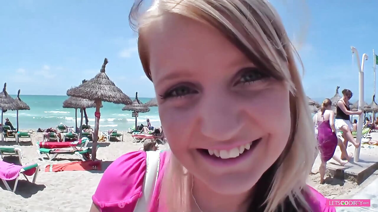 Big ass slut from the street gets her pussy fucked in a doggy style