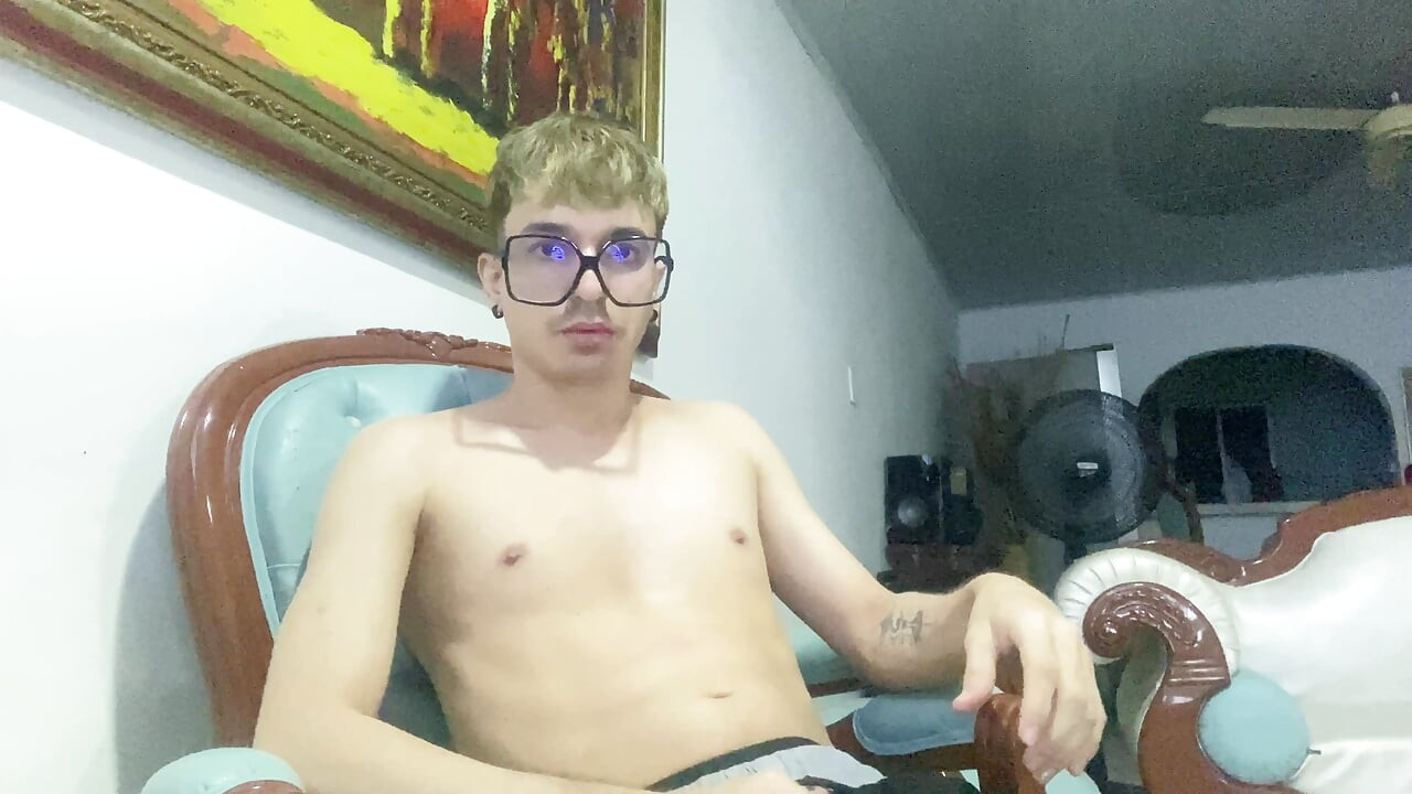 Femboy playing with his cock and showing his hungry ass what a macho