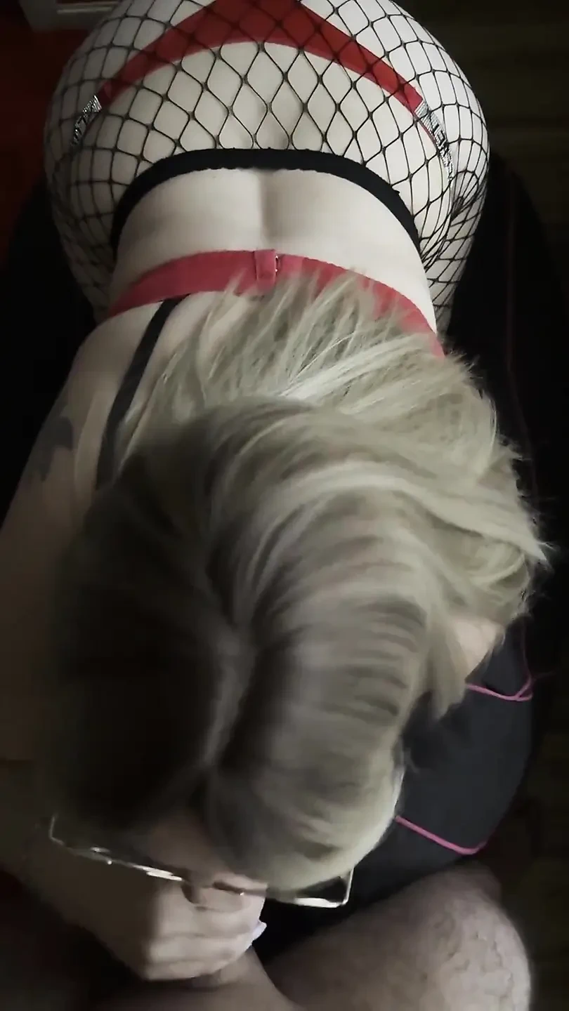 Hot Blonde Teacher with Perfect Big Ass Gave a Special French Lesson