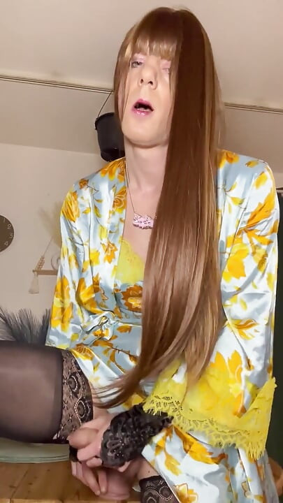 Jess Rides Dildo