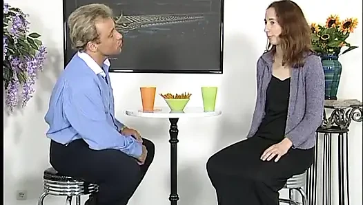 Oyuncu seçmelerinde hatun ıslak amcığıyla oyuncak oluyor