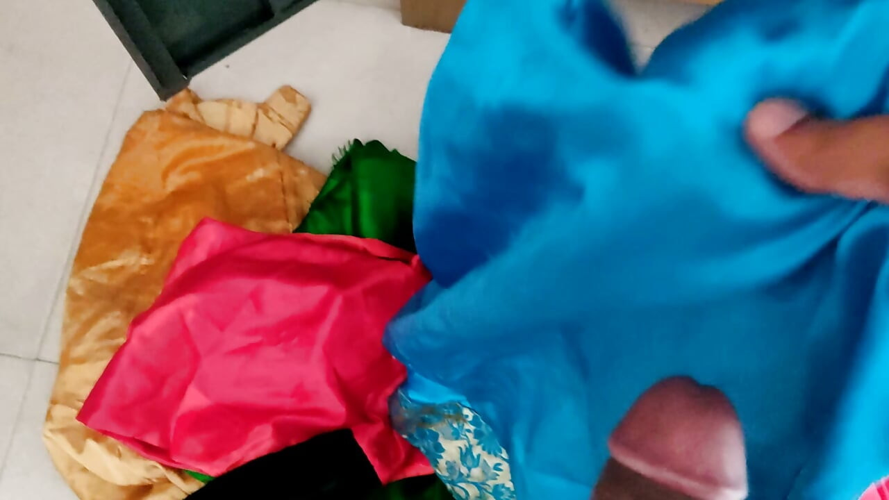Satin Silk Handjob Porn - Urine on neighbor cloth and Handjob (159)