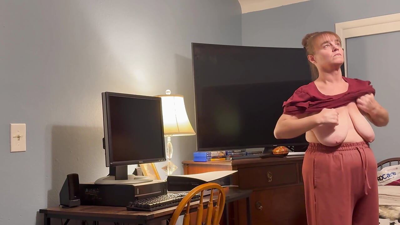 Step Stepmom Locked Me in My Room and Sucked My Fick Until I Blew My Cum Down Her Throat!