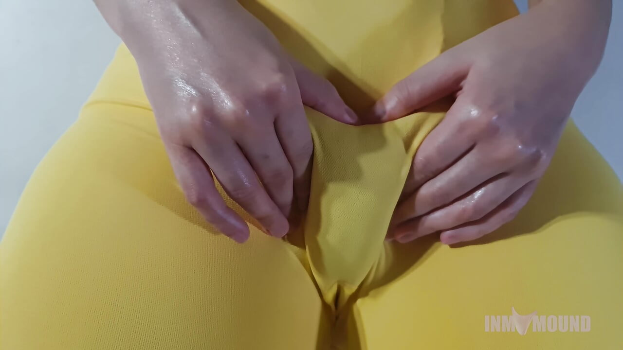 Compilation - Touching, squeezing and scratching my tight puffy pussy in leggings, shorts, spandex, suplex and yoga pants.