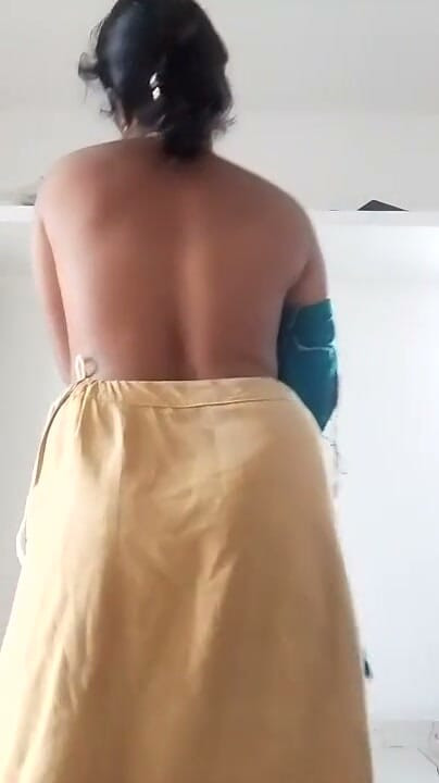 Swetha tamil wife saree strip record video | Clip 1