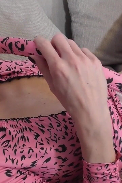 两个狂野的女同性恋美女互相逼疯了