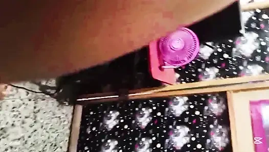 Bütün sütü içinde bıraktığımı söyledi.