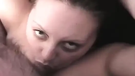 Kutu buku porno: julianna sepong kontol