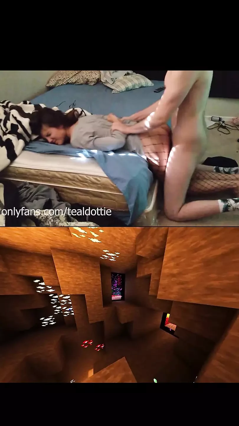 College girlfriend in fishnets rides and pounded with Minecraft Parkour