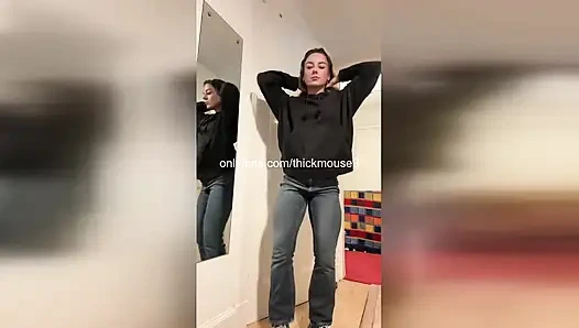 TikTok Live Nightmare – 18yo’s Pussy in Gloryhole Accident!