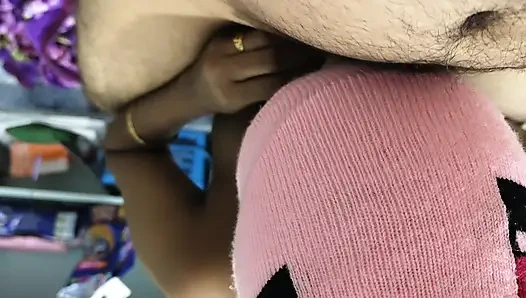 Pacar panas berhubungan seks dengan teman sekelas, video seks pertama kali