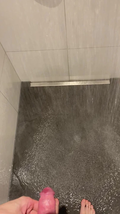 Pee in Shower