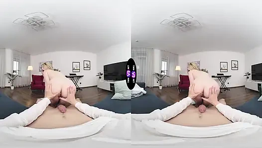 Dikkati dağılmış erkek arkadaş mı? Mila onu sert bir saksoyla kapatıyor - teenmegaworld