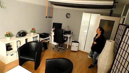 The Fucked Apartment Building - Rohe Schlampen Werden in Jeder Wohnung Hart Gefickt